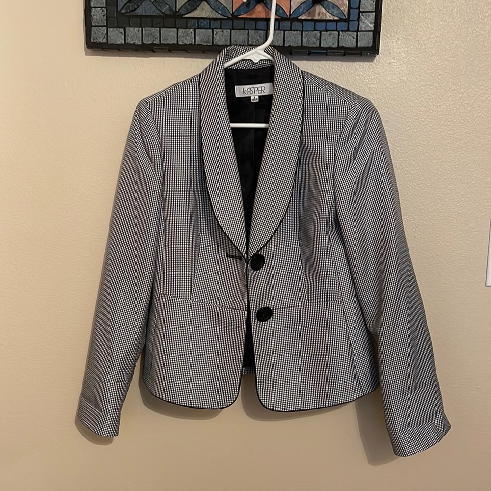 Suit jacket black and white checkered kasper brand, good condition black buttons